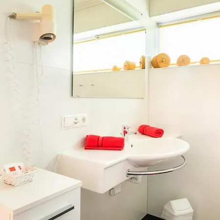 弗利恩拉赫雷托夫酒店 3* 费尔兹姆斯